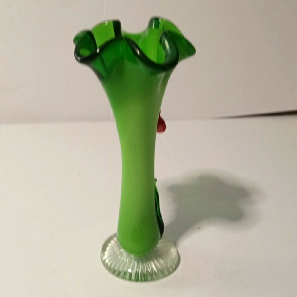 Vintage European Blown Glass Vase Gorgeous Green with Red Flower And Fluted Top - Picture 9 of 9